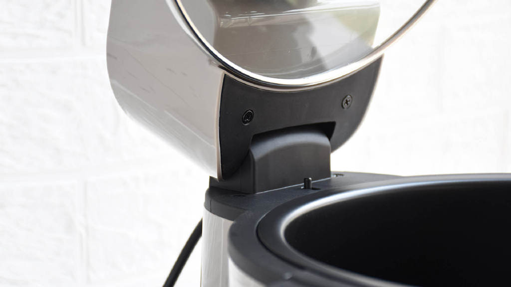 如遇洪水、滑坡等紧急情况