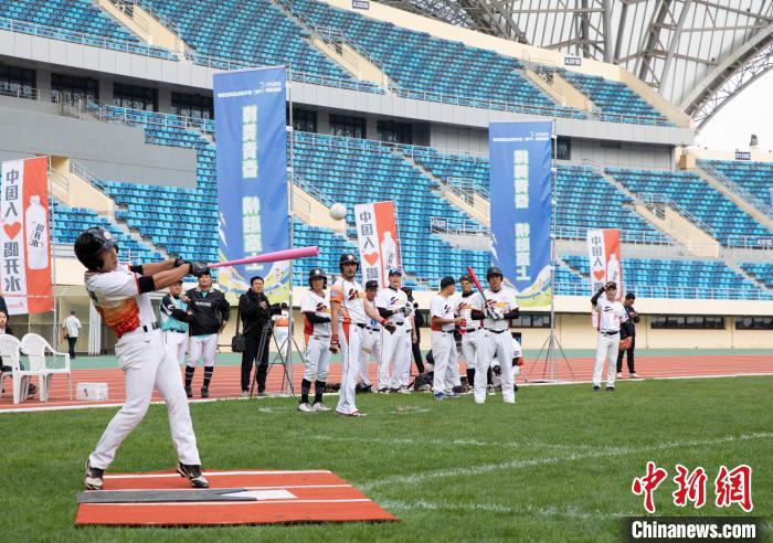 2024海峡两岸（宁夏）青年慢投垒球邀请赛在银川