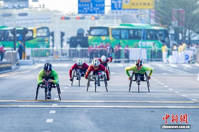 残特奥会田径马拉松赛场涌现多位选手刷新全国