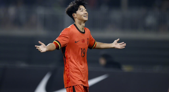 17岁中国小将万项首秀三球闪耀塞尔维亚U17联赛