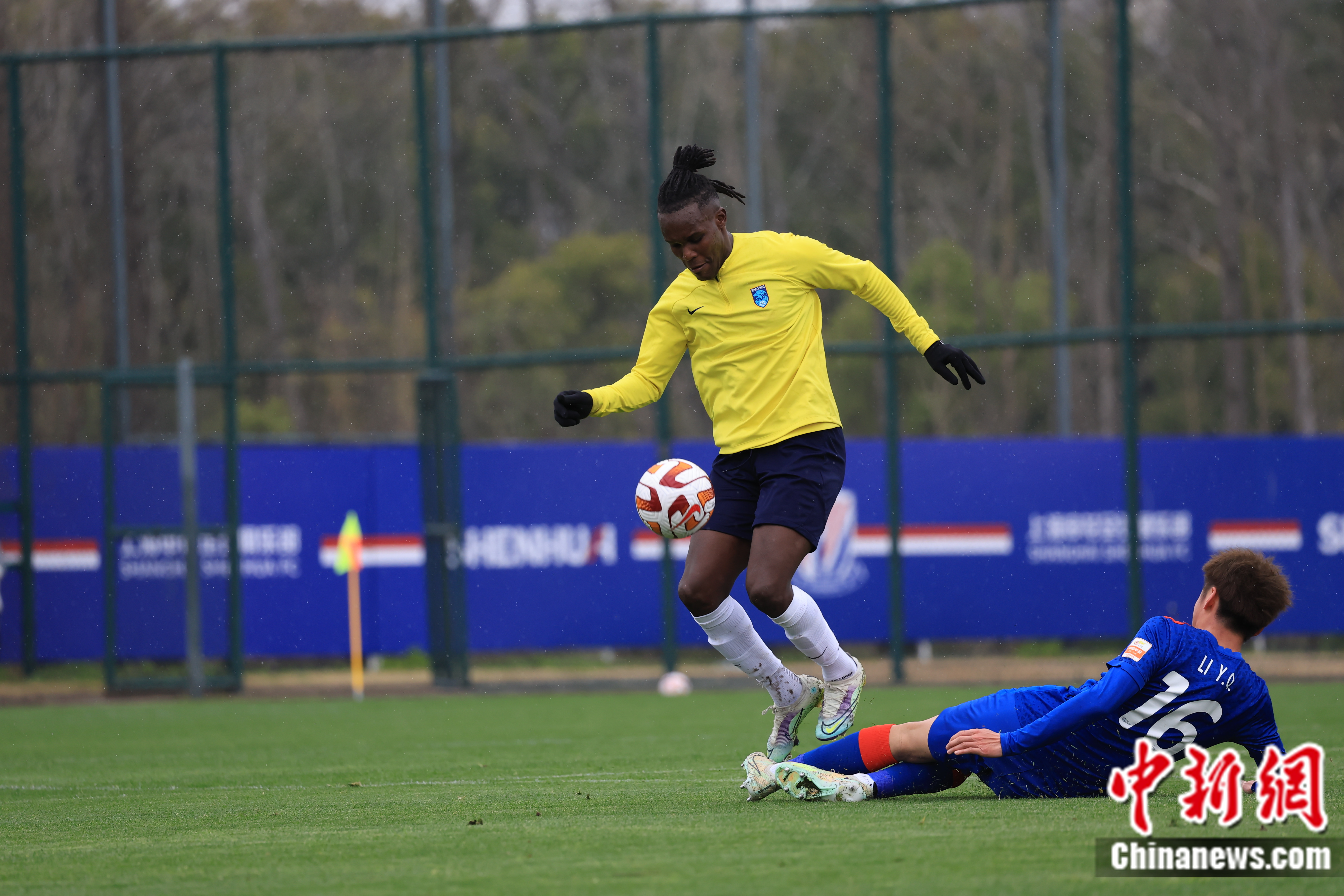 洪都拉斯前锋卡斯蒂略加盟中超南通支云 感受中