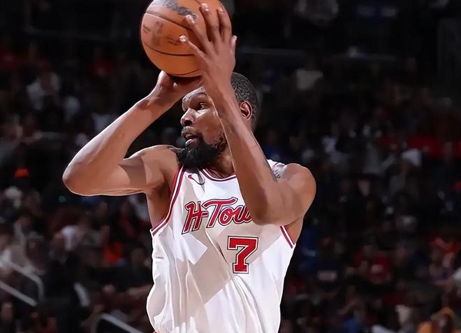 NBA常规赛四场焦点战：凯尔特人稳固排名 火箭冲